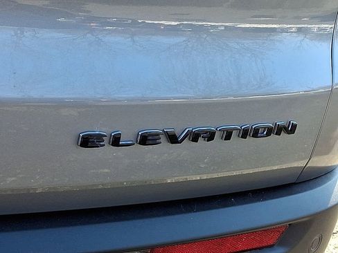 Used 2025 GMC Acadia Elevation image 29