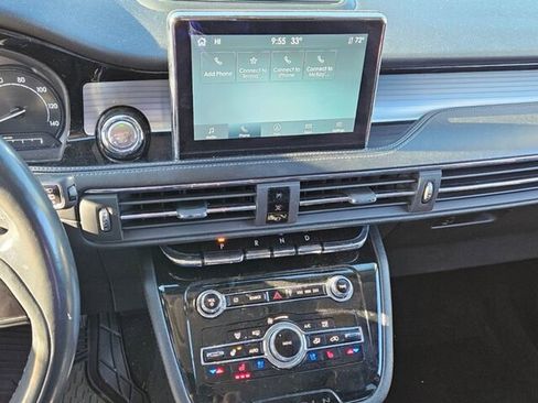 Used 2021 Lincoln Corsair Standard w/ Premium Package image 15