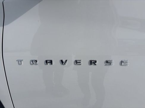 Used 2023 Chevrolet Traverse LS w/ Safety Package image 20