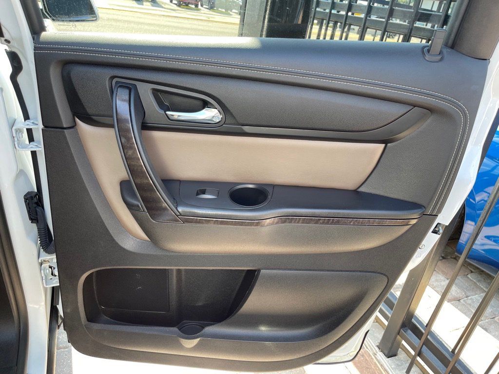 Used 2017 GMC Acadia Limited SLT FWD image 34