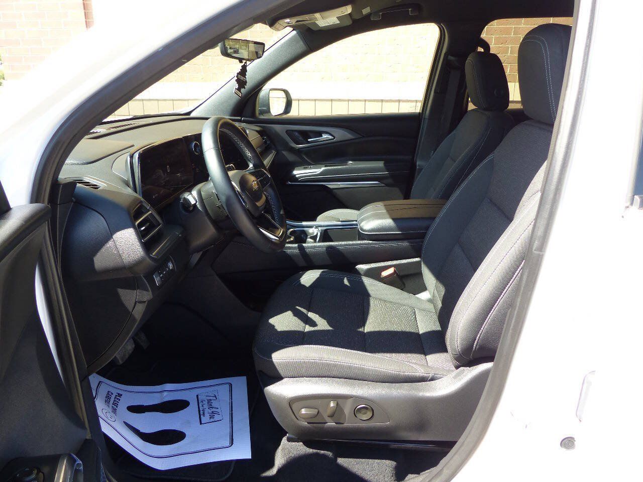 Used 2026 Chevrolet Traverse LT w/ Driver Confidence Package AWD/4WD image 24