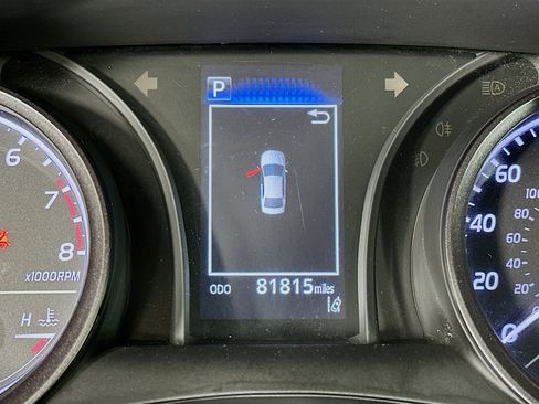 Used 2022 Toyota Camry SE image 19