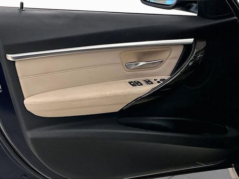 Used 2017 BMW 330i Sedan RWD image 19