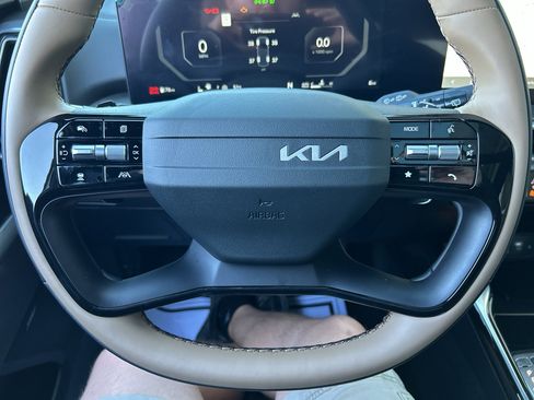 New 2026 Kia Sorento SX Prestige w/ Olive Brown Leather Package image 27