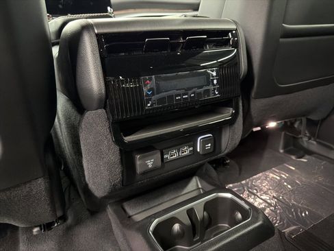 New 2025 Jeep Wagoneer Series II w/ Convenience Group I image 15