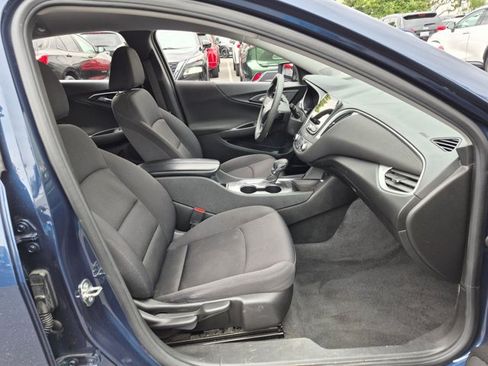Used 2022 Chevrolet Malibu LT FWD image 19