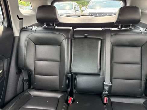 Certified 2022 GMC Terrain SLT AWD/4WD image 21