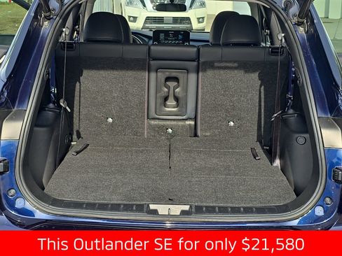 Used 2022 Mitsubishi Outlander SE image 20