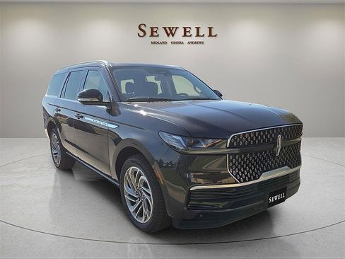 New 2025 Lincoln Navigator Reserve image 6
