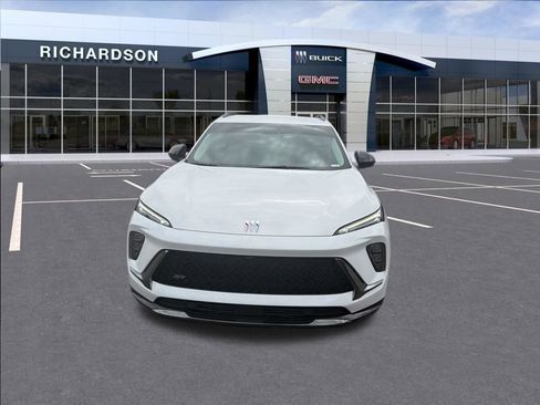 Used 2025 Buick Envision Sport Touring image 4