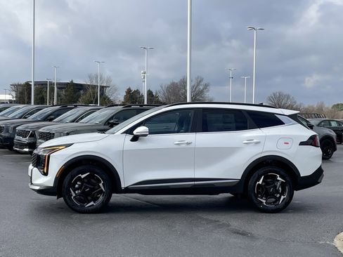 New 2026 Kia Sportage EX image 4