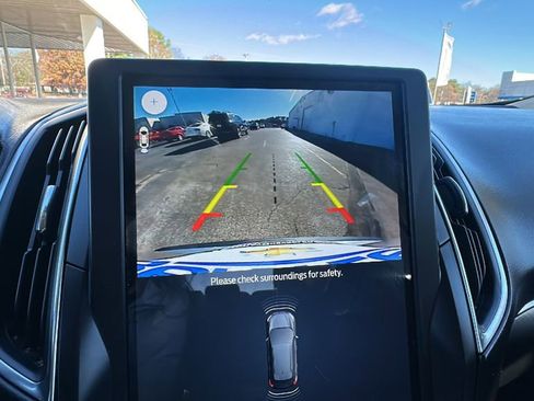 Used 2023 Ford Edge Titanium w/ Equipment Group 301A image 18