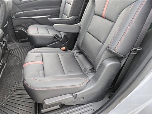 Certified 2025 Chevrolet Traverse RS w/ LPO, Floor Liner Package image 17