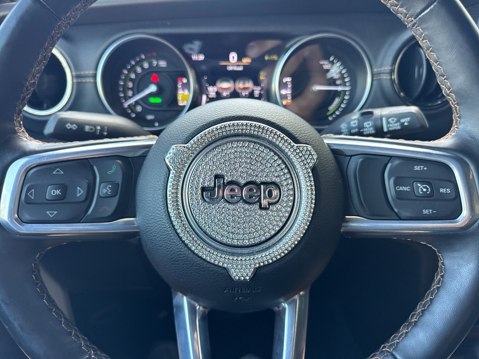 Used 2022 Jeep Wrangler Unlimited Sahara AWD/4WD image 27
