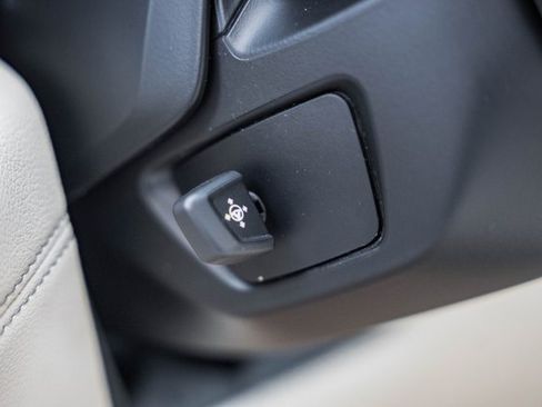 Used 2019 BMW 740i 740i w/ M Sport Package image 42