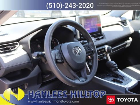 Used 2025 Toyota RAV4 XLE FWD image 11