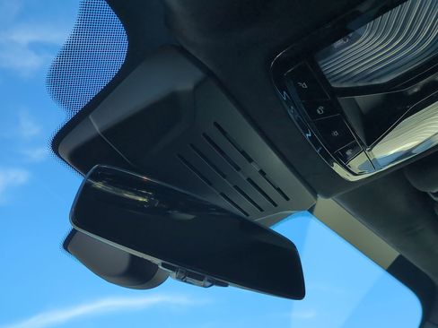 Certified 2026 BMW X7 xDrive40i w/ M Sport Package image 26