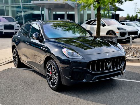 New 2024 Maserati Grecale GT image 3