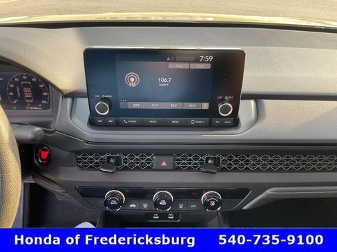 Used 2025 Honda Accord LX image 29