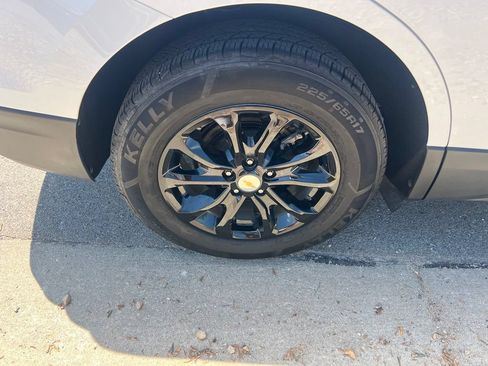 Used 2021 Chevrolet Equinox LT AWD/4WD image 11