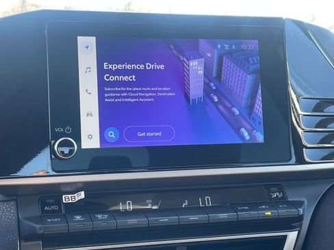 Used 2025 Toyota Camry LE image 21