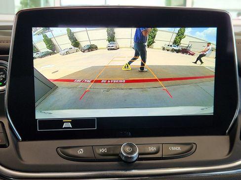 Used 2023 Chevrolet Blazer Premier w/ Enhanced Convenience Package FWD image 17