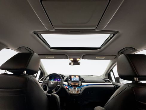 Used 2023 Honda Odyssey Touring image 18