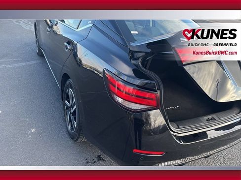 Used 2024 Nissan Sentra SV FWD image 9
