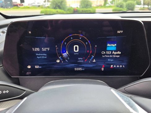 Used 2025 Chevrolet Traverse LT FWD image 21