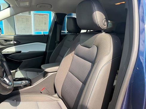 Used 2024 Chevrolet Trax LT w/ Driver Confidence Package FWD image 9
