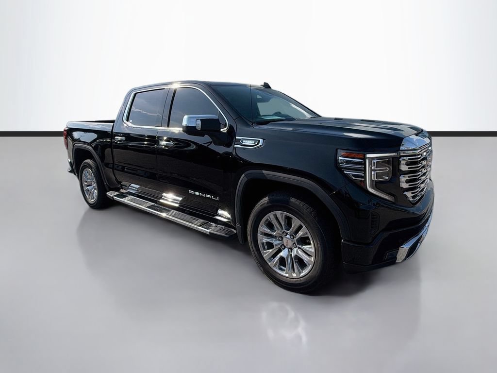 Used 2024 GMC Sierra 1500 Denali w/ Technology Package AWD/4WD image 3