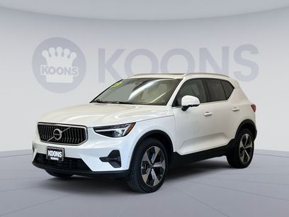 Used 2023 Volvo XC40 B5 Plus w/ Driver Assist Package