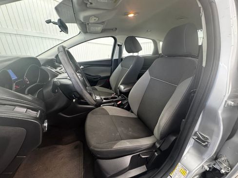 Used 2012 Ford Focus SE image 9