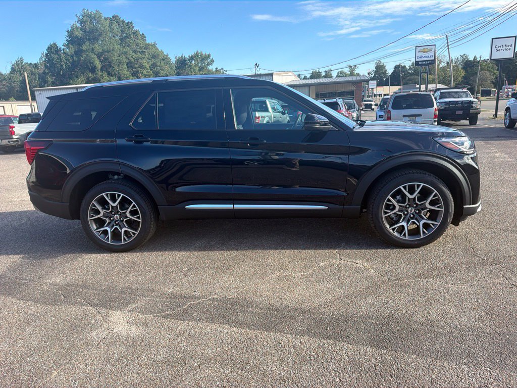 New 2027 Ford Explorer Platinum w/ 3.0L Ultimate Package AWD/4WD image 4