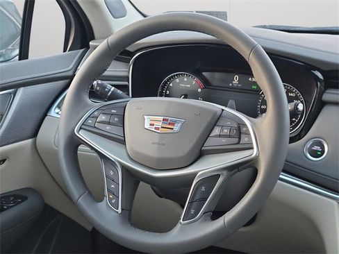 Used 2025 Cadillac XT5 Premium Luxury w/ LPO, Floor Liner Package image 19