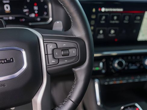 Used 2025 GMC Sierra 1500 Denali image 16