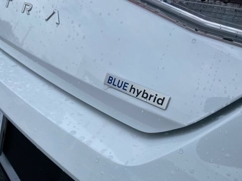 Used 2026 Hyundai Elantra Hybrid FWD image 27