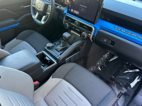 Certified 2026 Toyota Tacoma TRD Off-Road w/ TRD Off Road Upgrade Package AWD/4WD image 15