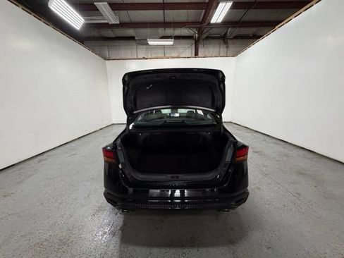 Used 2024 Nissan Altima 2.5 SV w/ SV Premium Package FWD image 9