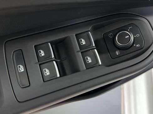 New 2026 Volkswagen Golf image 15