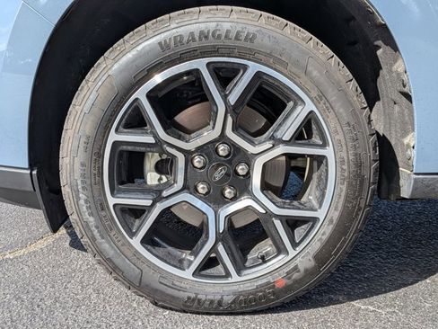 Used 2025 Ford Maverick Lariat w/ 4K Tow Package image 18