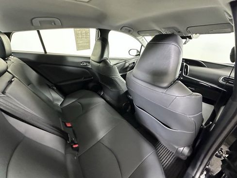 Used 2022 Toyota Prius Prime XLE image 12