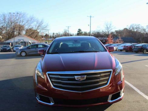 Used 2019 Cadillac XTS Luxury image 2