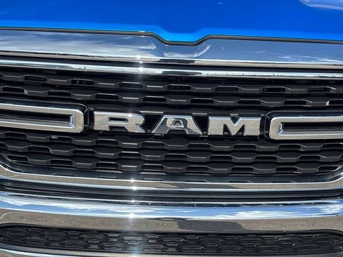 Used 2022 RAM 1500 Big Horn AWD/4WD image 4