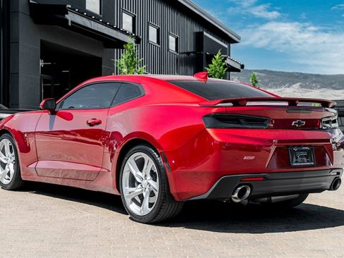 Used 2016 Chevrolet Camaro SS RWD image 2