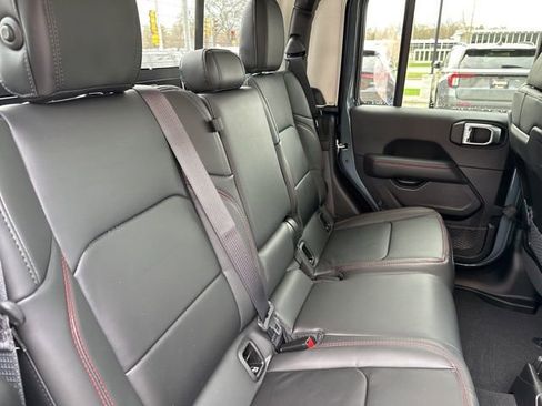 New 2026 Jeep Gladiator Sport AWD/4WD image 16