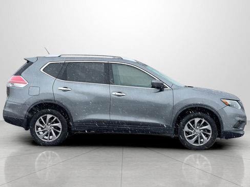 Used 2016 Nissan Rogue SL image 3