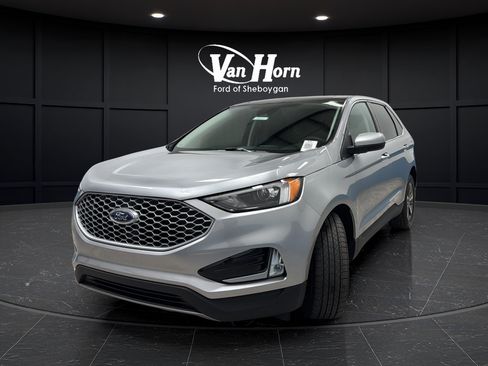 Used 2024 Ford Edge SEL w/ Convenience Package AWD/4WD image 3