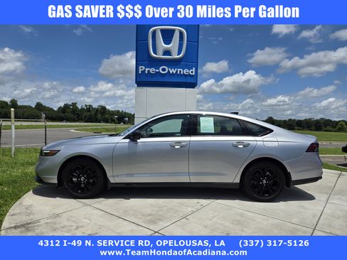 Certified 2025 Honda Accord SE image 1