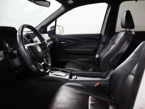 Used 2021 Honda Pilot Black Edition image 11